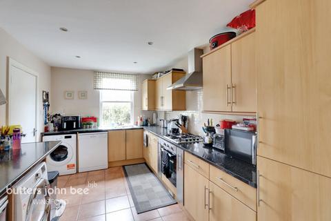 4 bedroom end of terrace house for sale, Weaver Grove, Winsford