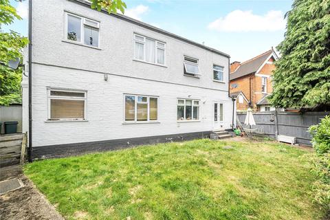 1 bedroom flat for sale, Ashley Road, Walton On Thames, Surrey, KT12