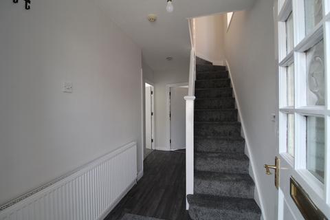 3 bedroom semi-detached house to rent, Shakespeare Avenue, Hayes UB4