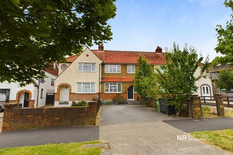 3 bedroom terraced house for sale, Mansfield Road, Chessington, Surrey, KT9