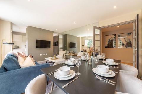 3 bedroom apartment for sale, Ashlar Court, London, W6