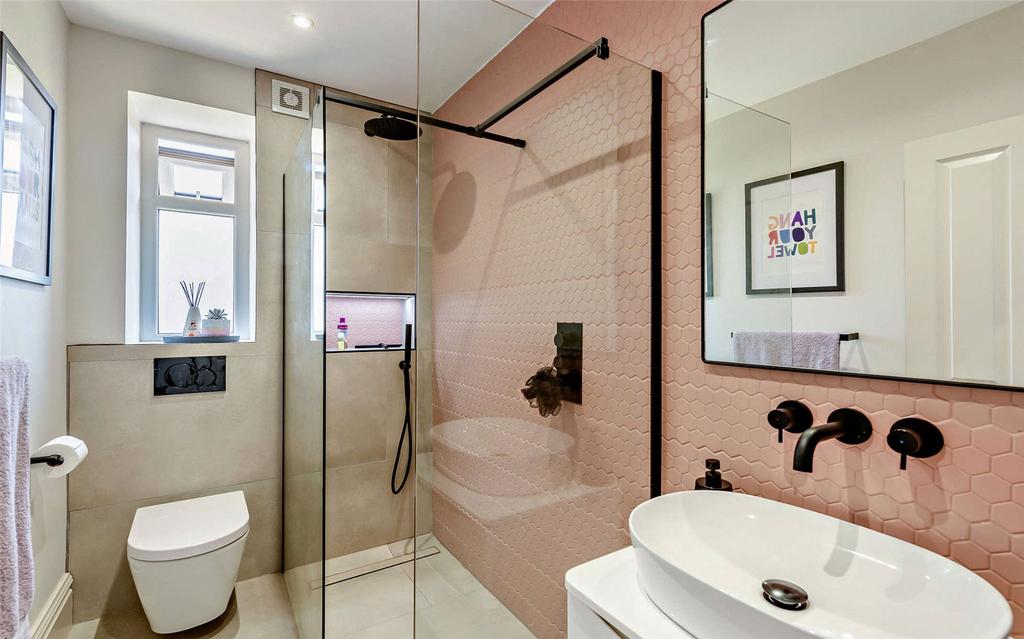 Ensuite