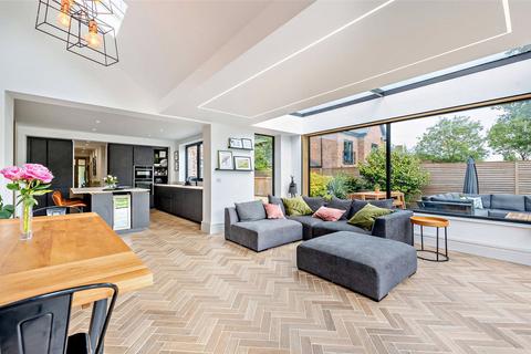 146 Manchester Road, Wilmslow, SK9 2JW