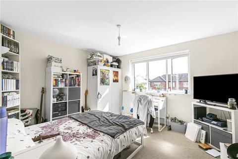 2 bedroom flat for sale, Gunnells, Stevenage, Hertfordshire