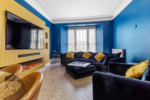 2 bedroom flat for sale, 2 Laurelhill Place, Stirling, FK8 2JH