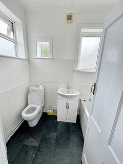 3 bedroom terraced house to rent, Manilla Road, Southend-on-Sea SS1