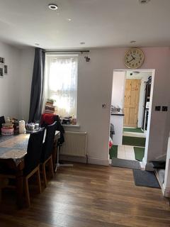 2 bedroom terraced house for sale, Springwell Road, Heston TW5