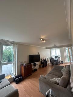 3 bedroom flat to rent, Rusper Close, Stanmore HA7