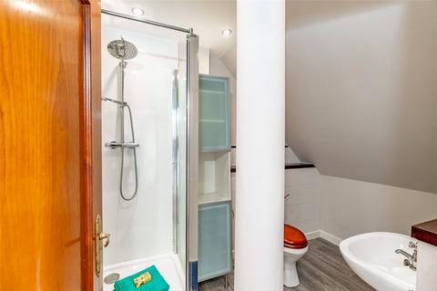 18/34 Johns Place, Edinburgh, EH6 7EN