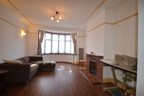 41 Drummond Drive, Stanmore, HA7 3PF