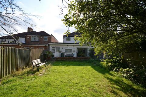 41 Drummond Drive, Stanmore, HA7 3PF