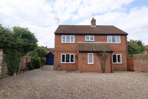 4 bedroom detached house for sale, Street Farm Court, Rayne, CM77