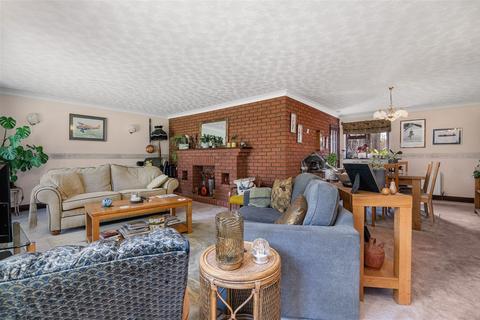 3 bedroom detached bungalow for sale, London End, Wellingborough NN29