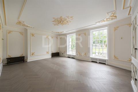 undefined, The Bishops Avenue, London, N2