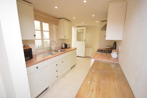 2 bedroom cottage to rent, Kings Salten Road, Lymington, SO41 3QG