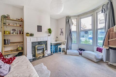 4 bedroom end of terrace house for sale, Elmington Road, Camberwell SE5