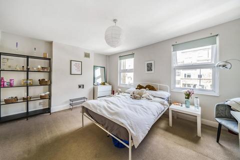 4 bedroom end of terrace house for sale, Elmington Road, Camberwell SE5