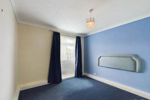 2 bedroom flat for sale, Middlefields, Croydon