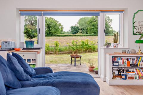 2 bedroom bungalow for sale, Billingbear Lane, Binfield, Berkshire