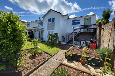 3 bedroom detached house for sale, Burnards Field Rd, Colyton, Devon