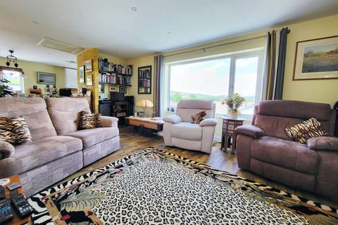 32 Burnards Field Road, Colyton, EX24 6PF
