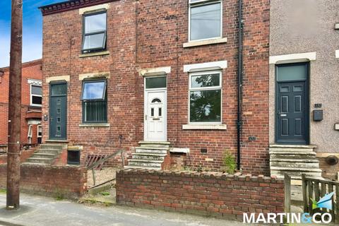 2 bedroom end of terrace house to rent, Aberford Road, Wakefield WF3