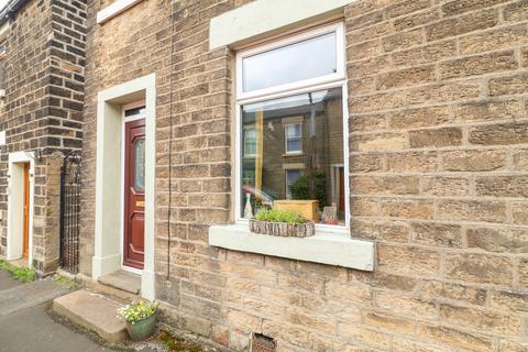 2 bedroom end of terrace house for sale, Hadfield Road, Glossop SK13