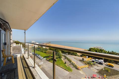 3 bedroom apartment for sale, West Terrace, Folkestone