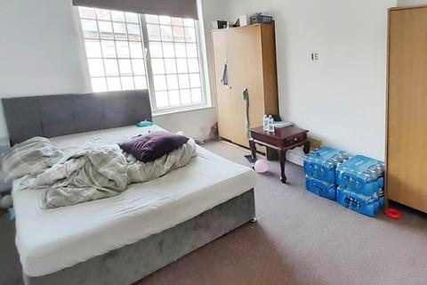 2 bedroom terraced house for sale, Lambert Road, Leicester