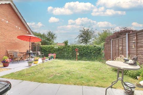 2 bedroom semi-detached bungalow for sale, Waterfields, Chatteris