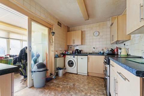 3 bedroom terraced house for sale, Merebank Lane, Croydon