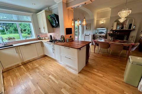 4 Windborough Road, Carshalton, SM5 4QJ