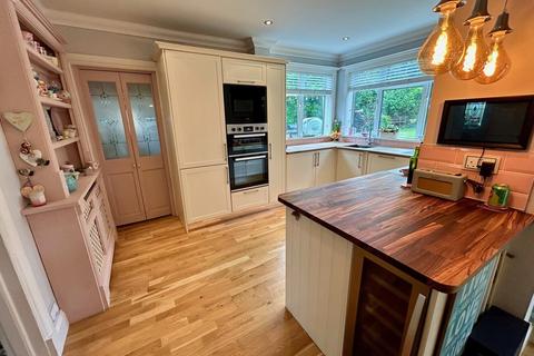 4 Windborough Road, Carshalton, SM5 4QJ
