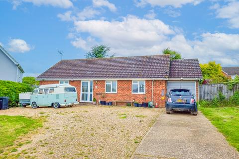 4 bedroom detached bungalow for sale, Rogeron Close, Hundon