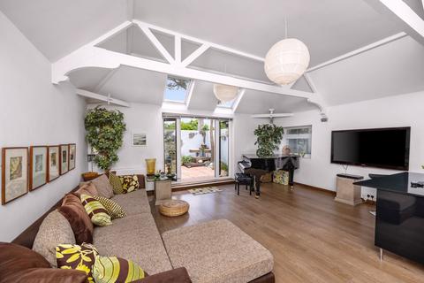 2 bedroom semi-detached bungalow for sale, The Cliff, Brighton BN2