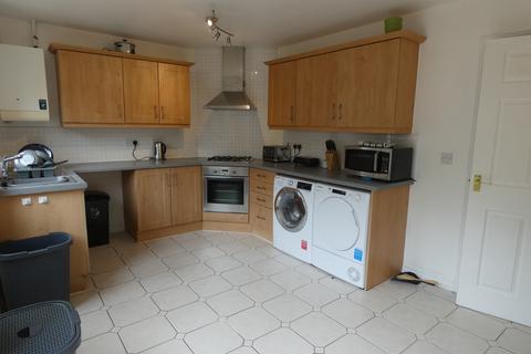 4 bedroom end of terrace house to rent, Cardinals Close, Donnington Wood