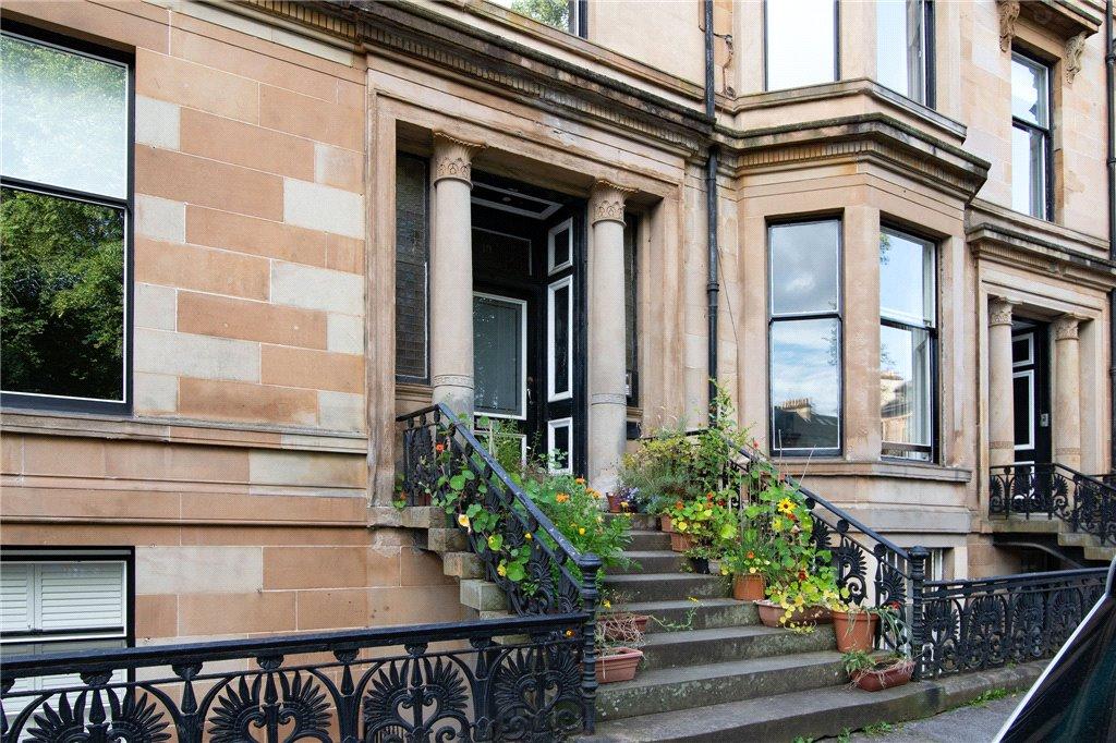 Athole Gardens, Glasgow, Glasgow City 2 bed apartment - £1,600 pcm (£ ...