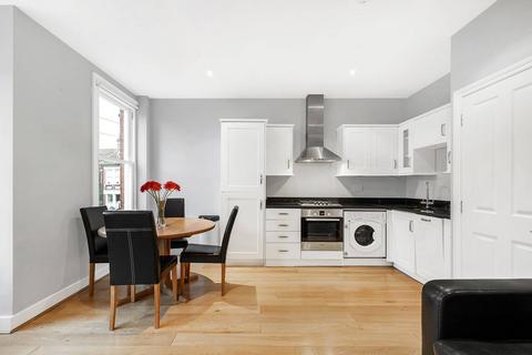 2 bedroom flat to rent, Hambalt Road, Abbeville Village, London, SW4