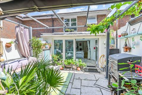 1 Moresby Walk, London, SW8 3AU