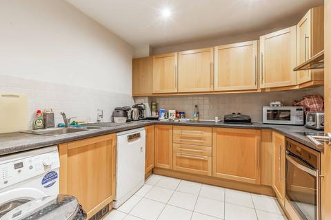 3 bedroom flat to rent, Courtenay House, Brixton Hill, London, SW2