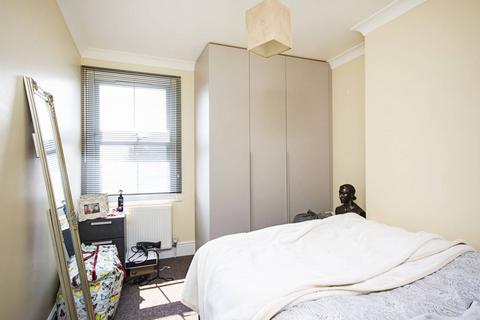 2 bedroom flat to rent, Finsbury Park, Finsbury Park, London, N4