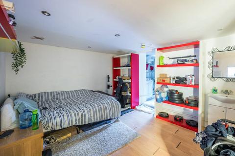 5 bedroom house for sale, Gillespie Road, Islington, London, N5