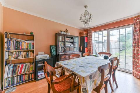 3 bedroom terraced house for sale, Granville Gardens, Norbury, London, SW16