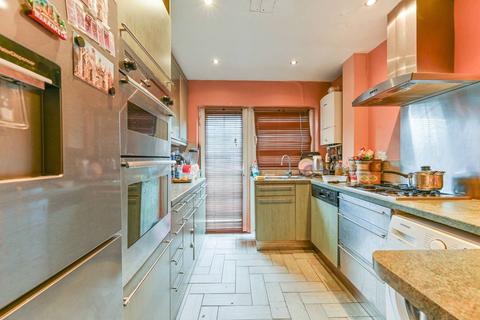 3 bedroom terraced house for sale, Granville Gardens, Norbury, London, SW16