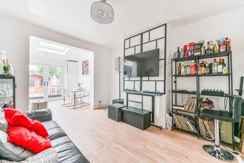 7 Bishops Park Road, London, SW16 5TU