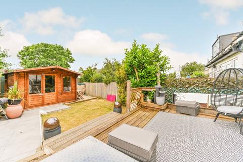 7 Bishops Park Road, London, SW16 5TU