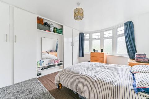 7 Bishops Park Road, London, SW16 5TU
