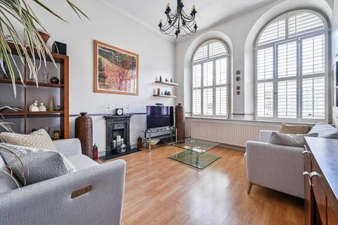 3 bedroom flat for sale, Boulter House, Shooters Hill, London, SE18