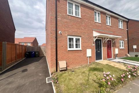 3 bedroom semi-detached house to rent, Blyth Way, Grimsby DN37