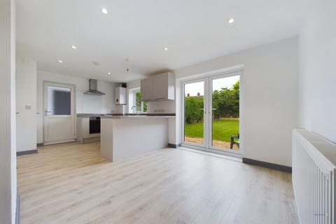 63 Bentley Road, Uttoxeter, ST14 7EN
